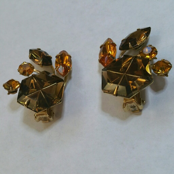 Vintage Beau Jewels rootbeer climber earrings - Picture 4 of 8